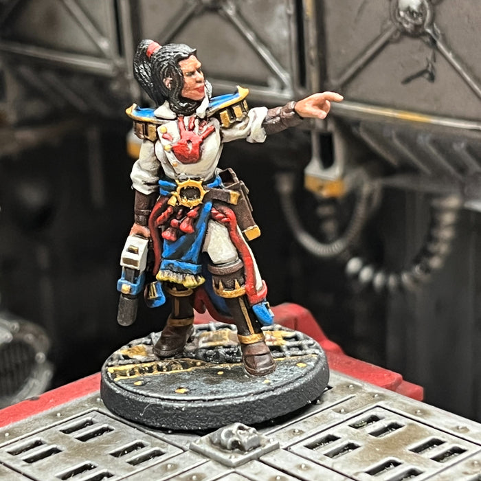 Heroes of the Heresy Series: Capt. Ursula Claw w/Plasma Pistol (OG)