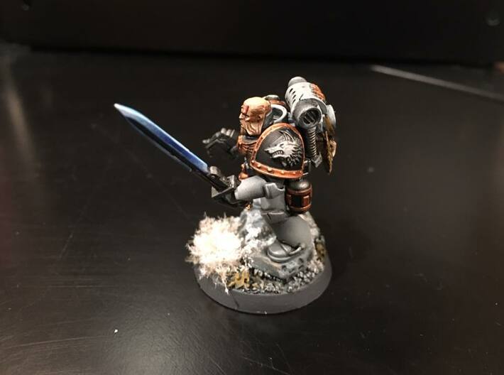 60x Shaggy Wolf - Shoulder Insignia pack 3d printed Courtesy of Luke Slothower